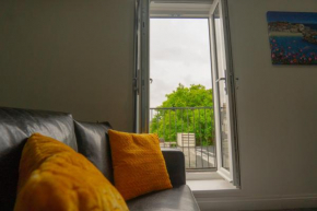 Modern 1 Bed Apartment Near Cardiff City Centre